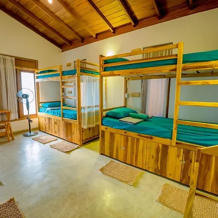 Sixth Sense Hostel Unawatuna Exterior photo